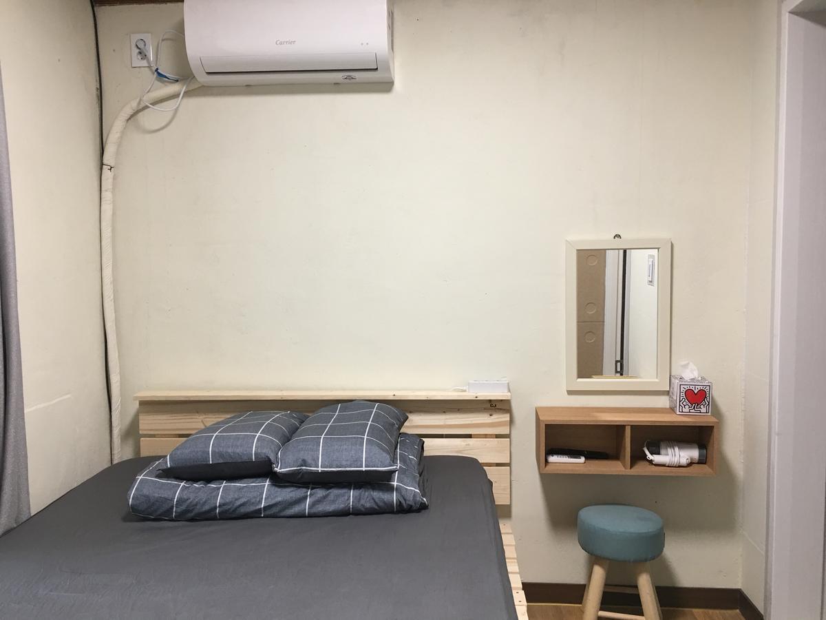Hostel Take 1 Hongdae